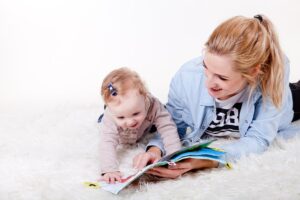 Babysitter, ama, au-pair, nanny, babá, bebé, criança