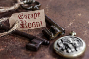 Team-building-misterio-aventura-CSI-escape-room-puzzle-room-caca-ao-tesouro
